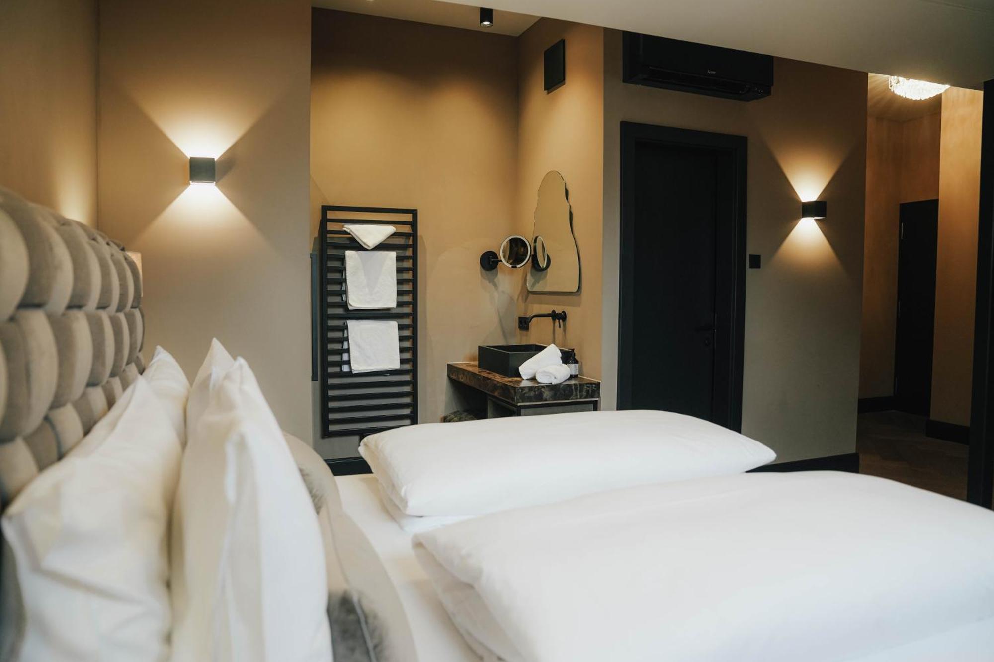 Boutiquehotel Weisses Roessl Innsbruck Exterior photo
